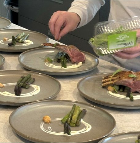 Culinary class in the Manawa kitchen