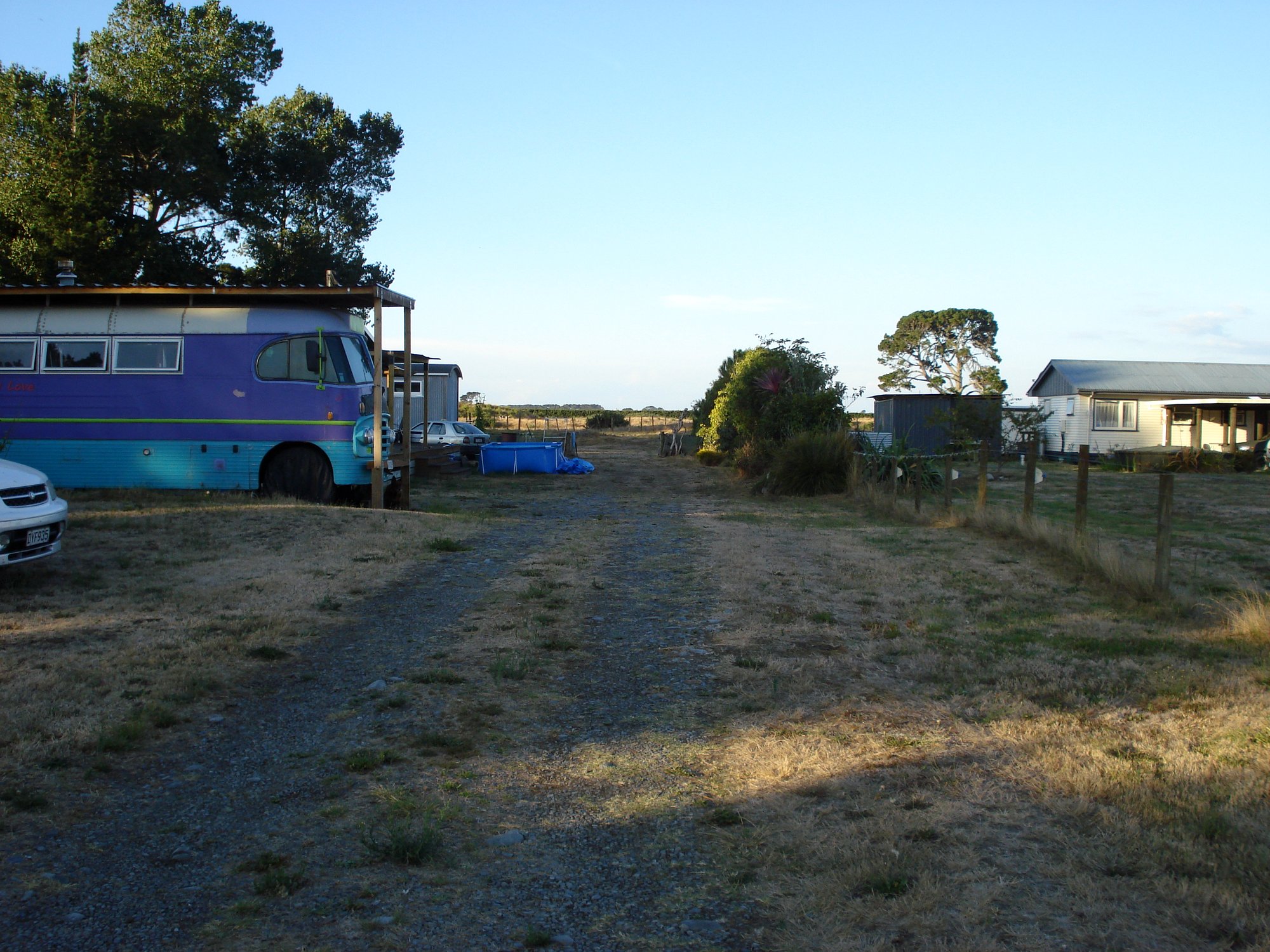 Rural, peaceful, handy to amenities. Safe. photo 3