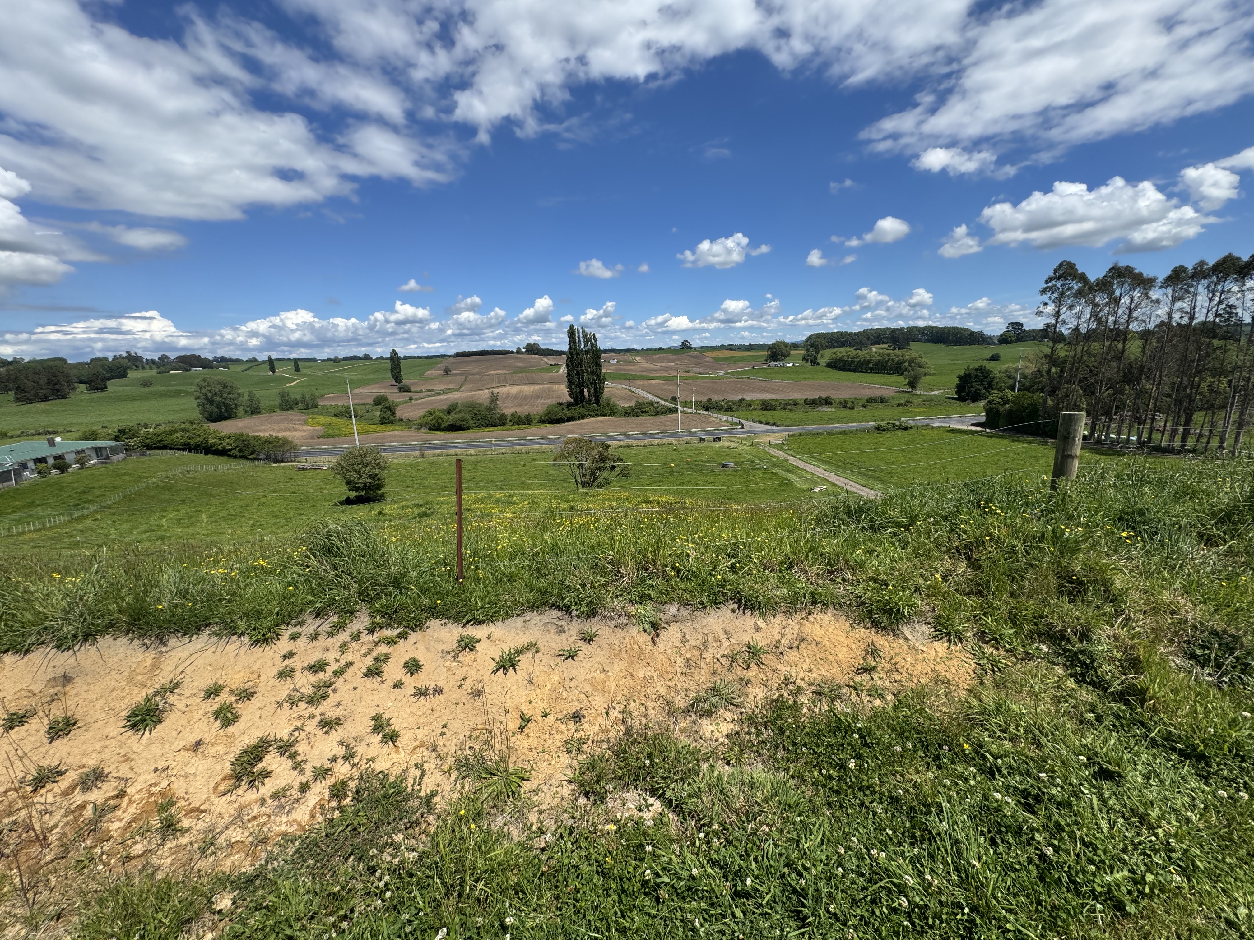 Quiet south waikato with hilltop view photo 3