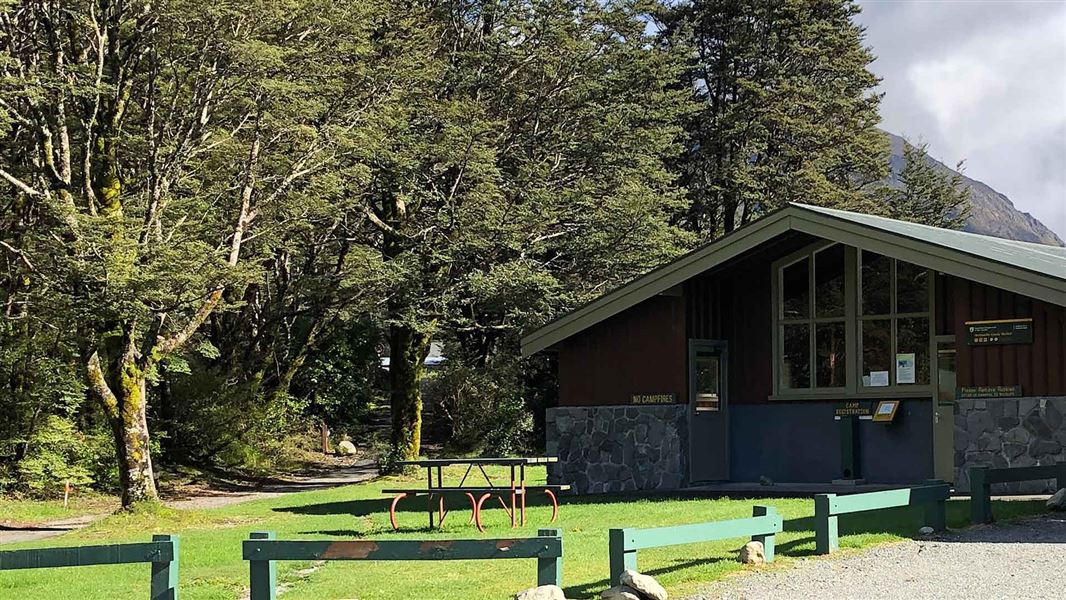 Avalanche Creek Shelter Campsite, campsite in Canterbury