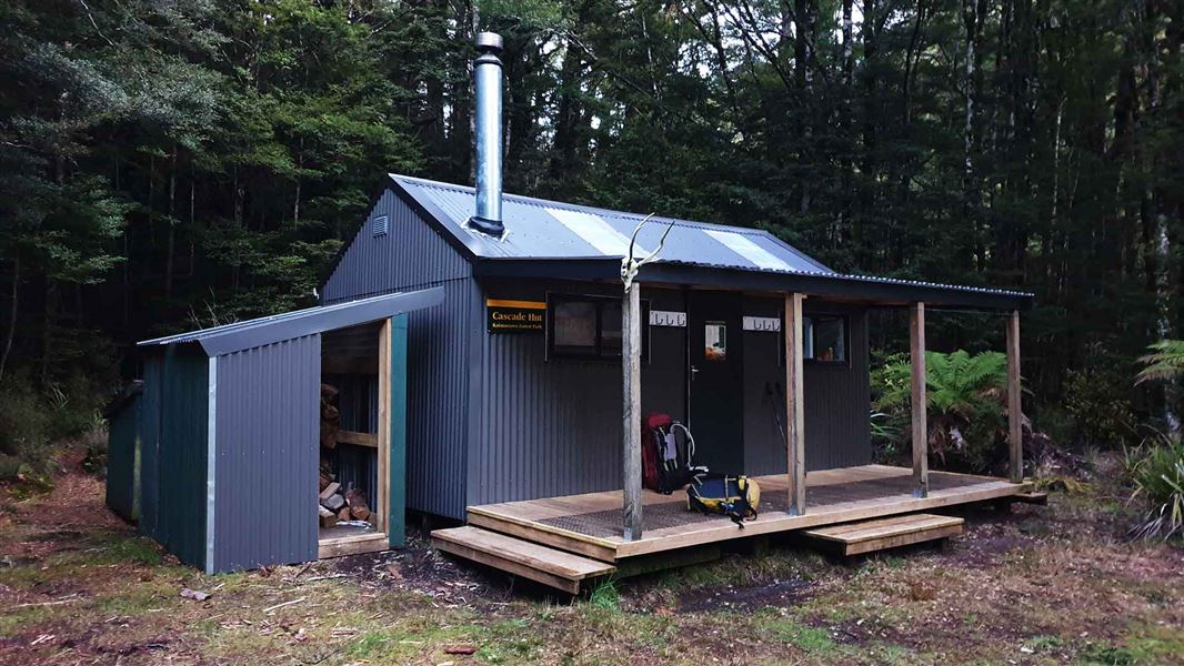 Cascade Hut, hut in Waikato