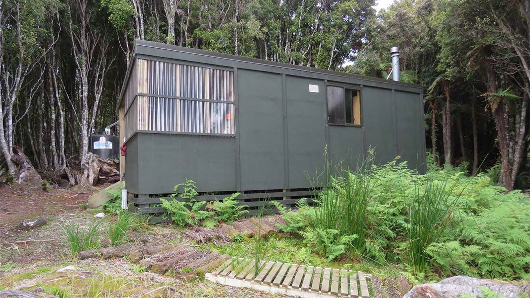 Christmas Village Hunters Hut, hut in Southland