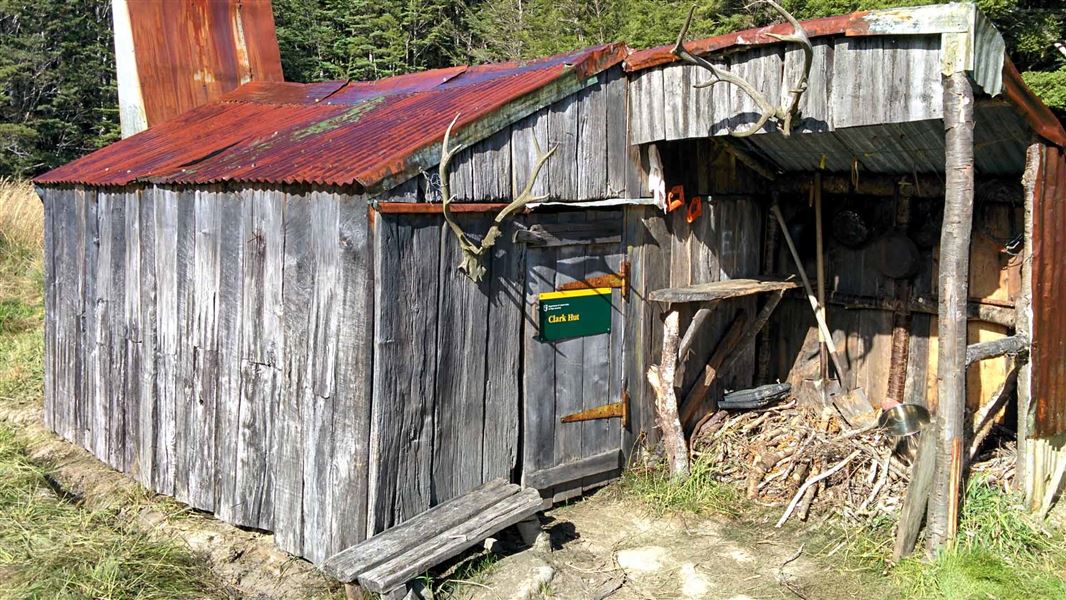 Clark Hut, hut in Southland