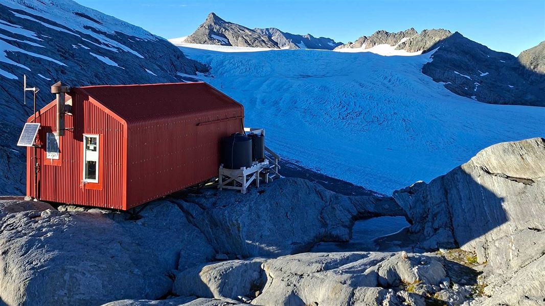 Colin Todd Hut, hut in West Coast