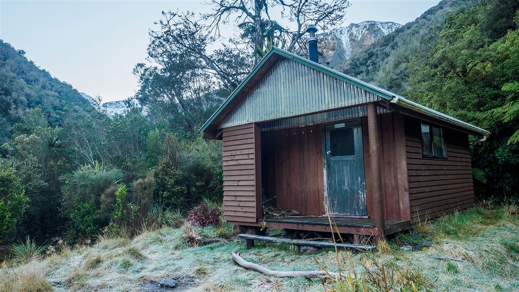 Crawford Junction Hut, hut in West Coast