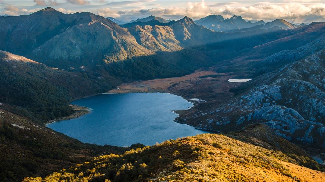 Douglas Range, walk in Tasman