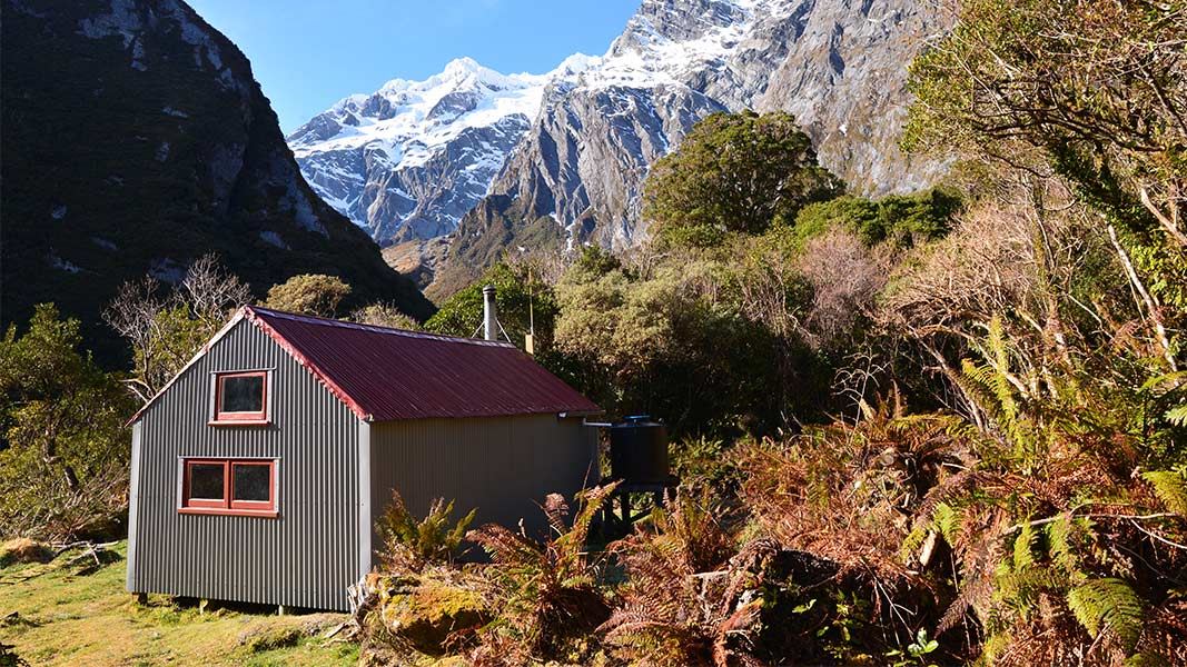 Douglas Rock Hut, hut in West Coast