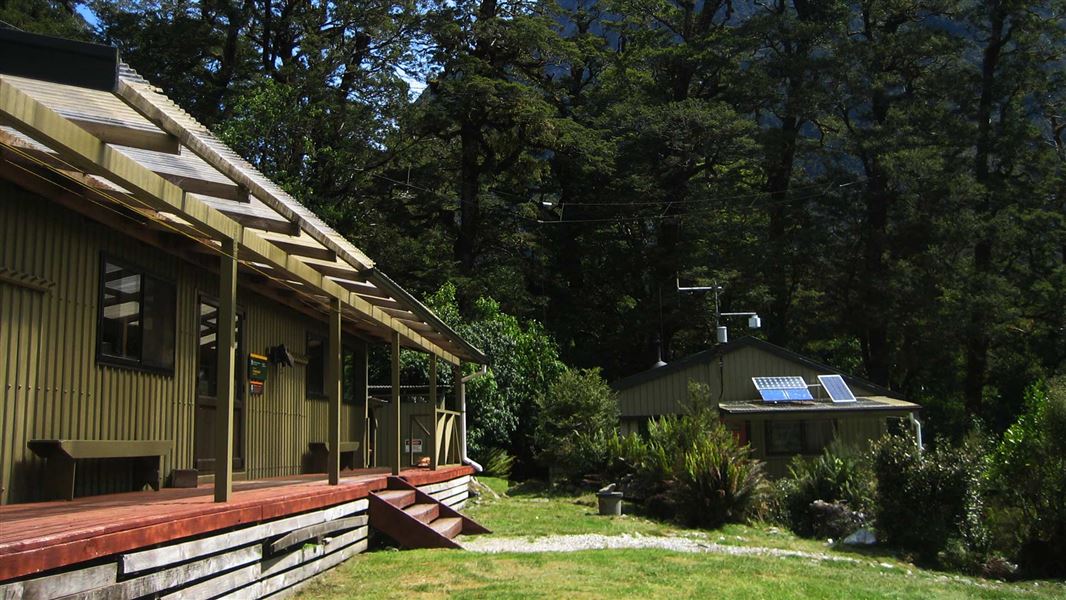 Dumpling Hut, hut in Southland