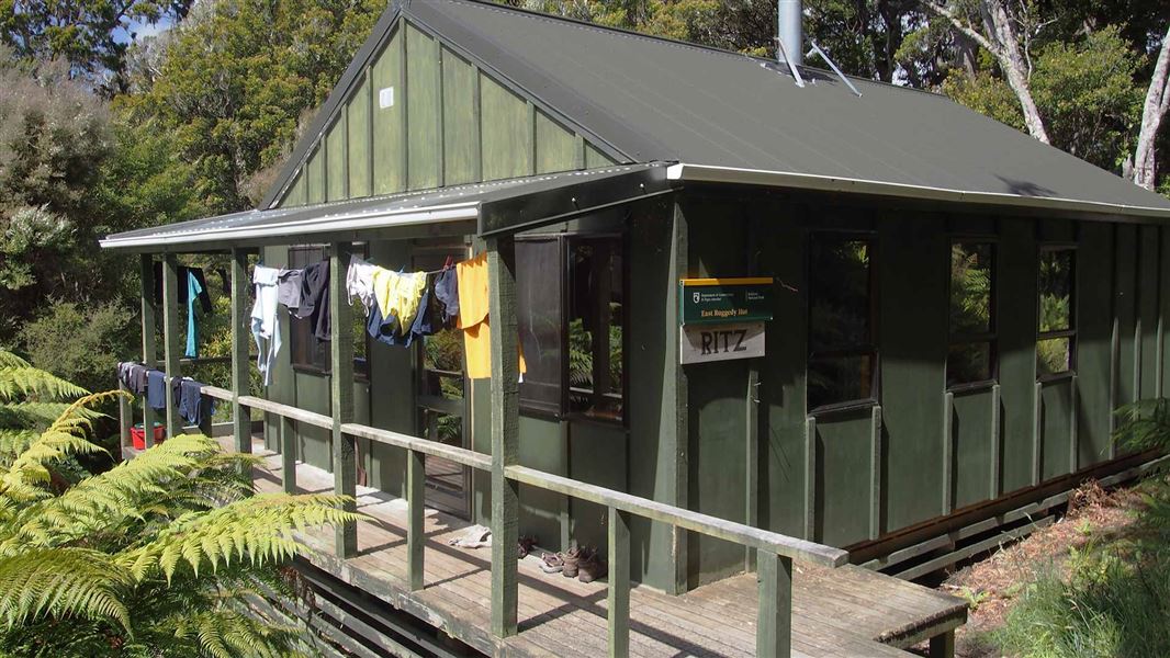 East Ruggedy Hut, hut in Southland