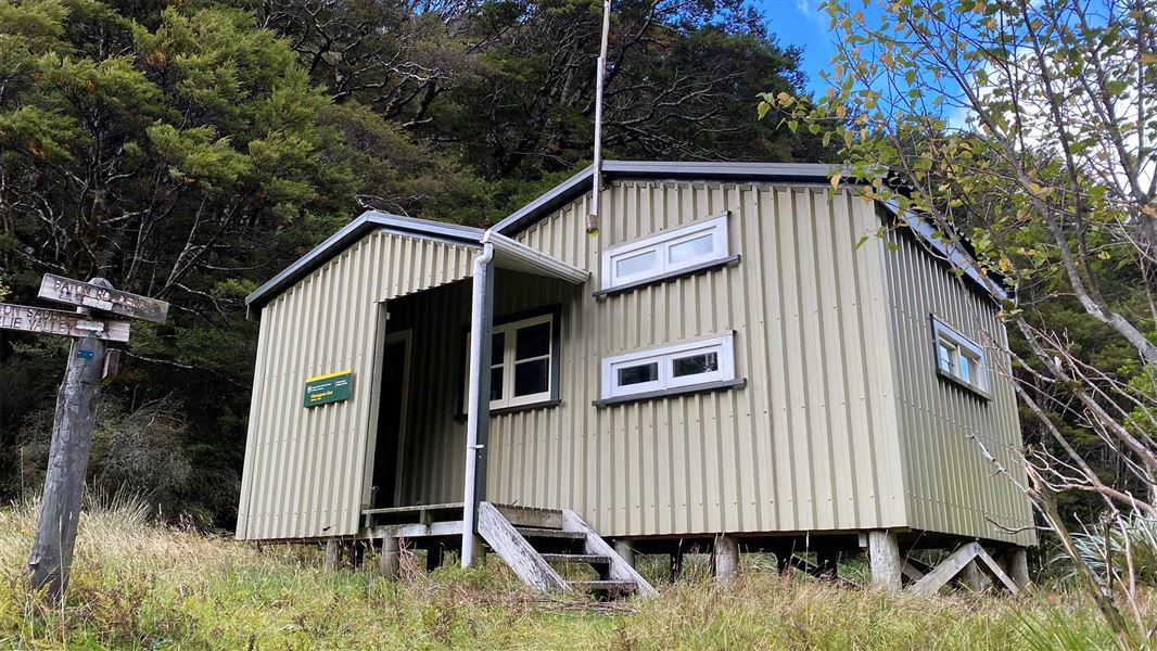 Flanagans Hut, hut in Tasman