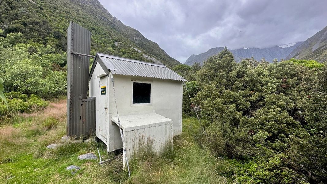 Forbes Bivvy, hut in Canterbury