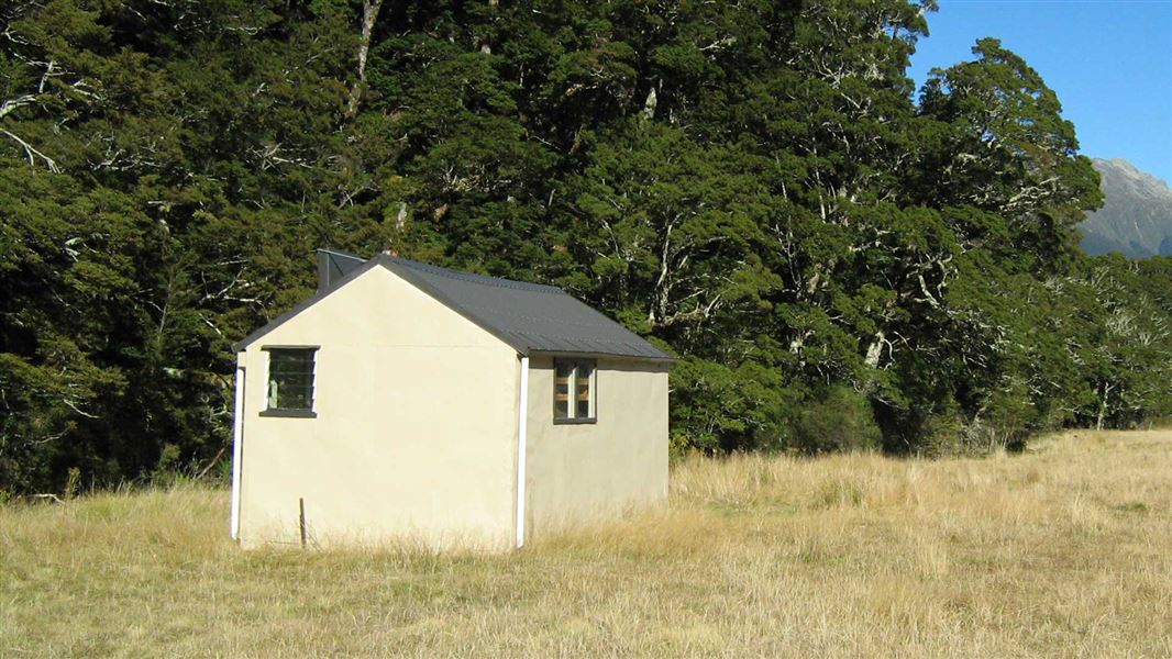 Forbes Hut, hut in Otago