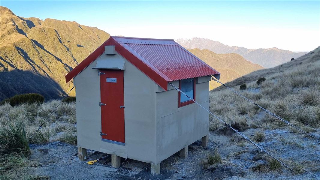 Gerhardt Spur Bivvy, hut in West Coast