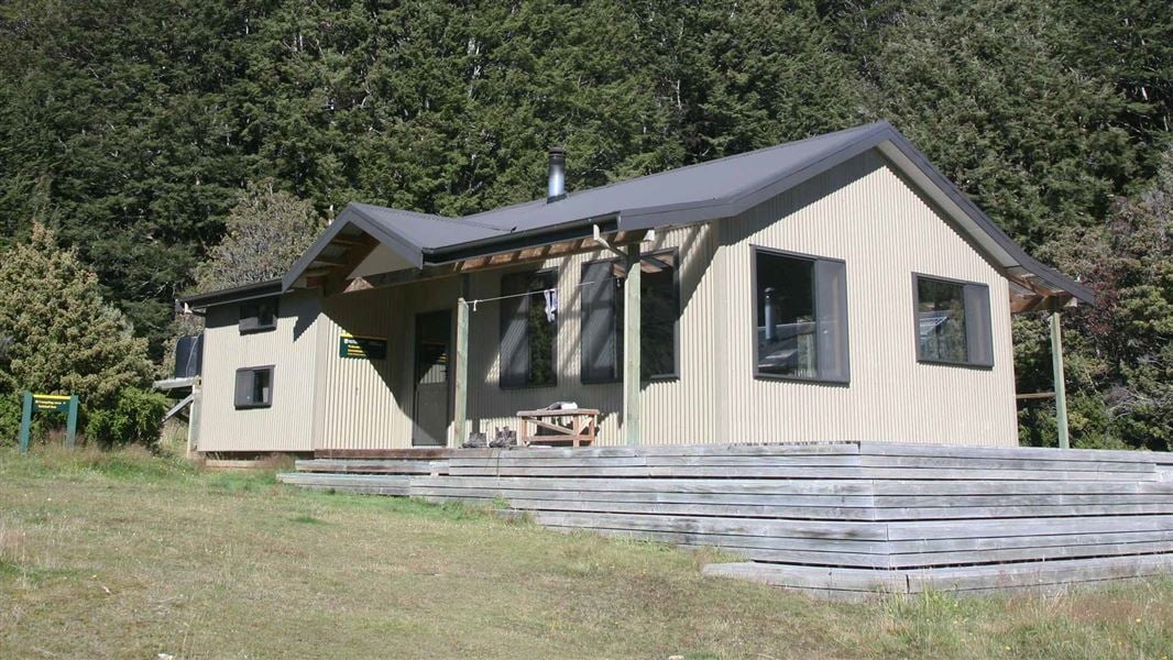 Greenstone Hut, hut in Otago