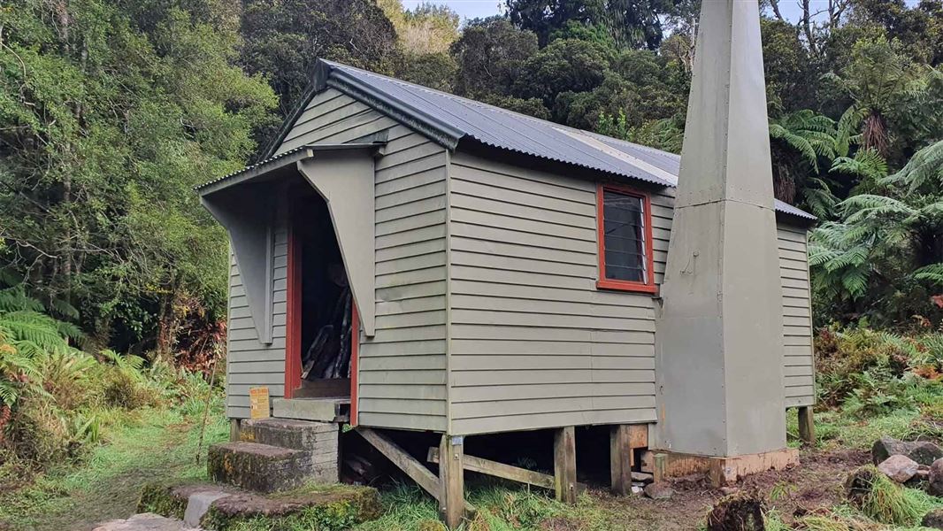 Greys Hut, hut in West Coast