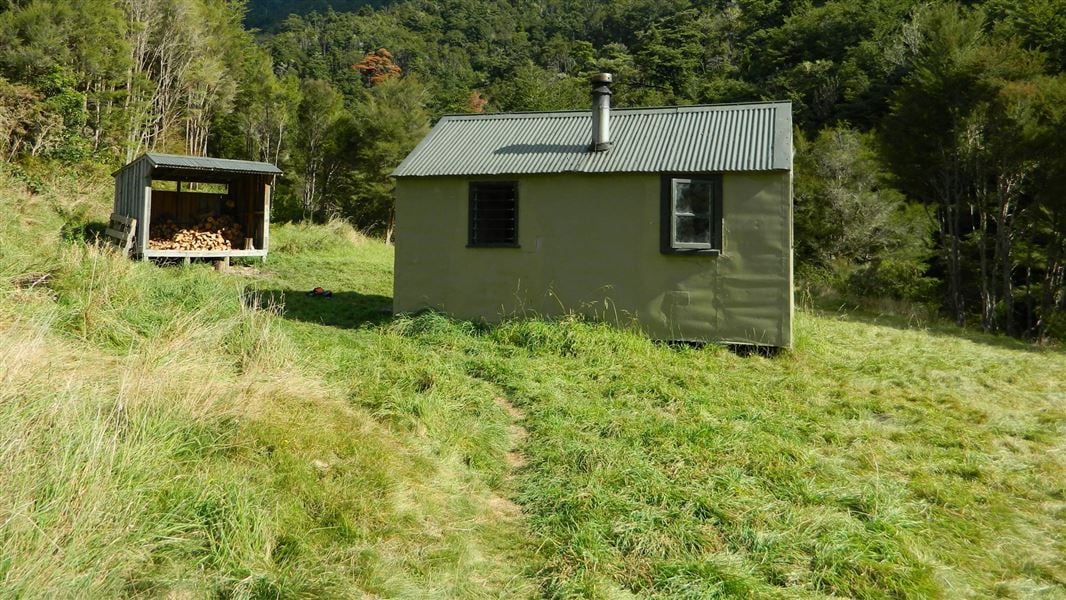 Hacket Hut, hut in Tasman