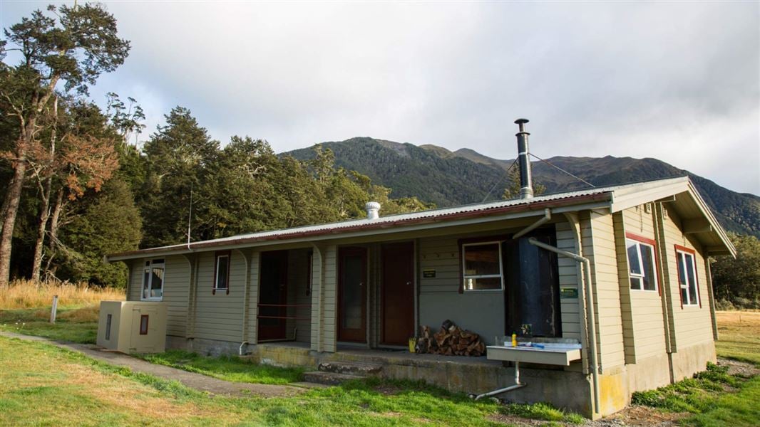 Hope Kiwi Lodge, hut in Canterbury