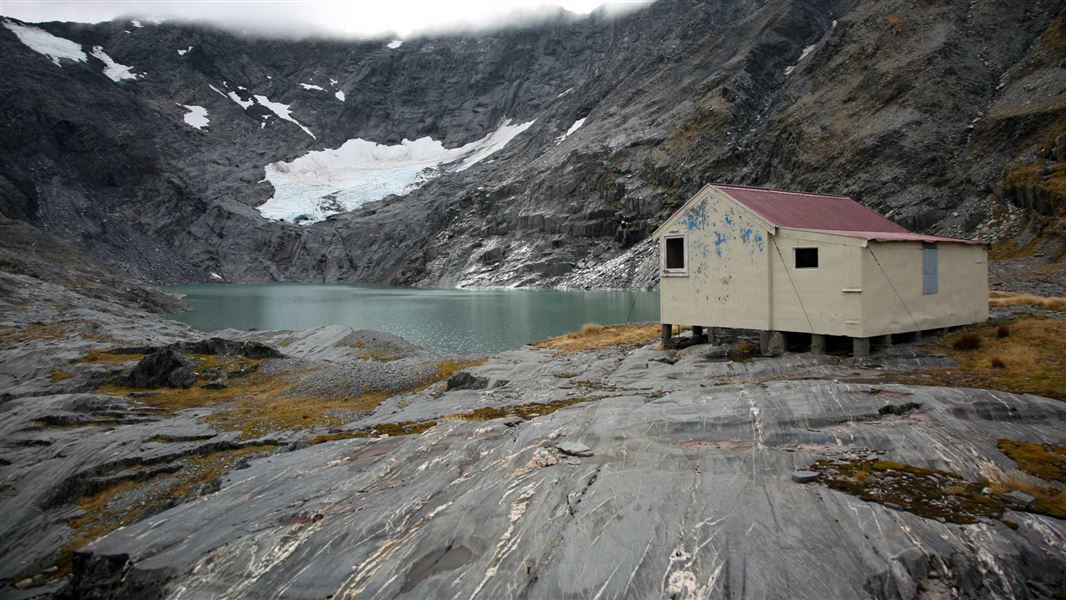 Ivory Lake Hut, hut in West Coast