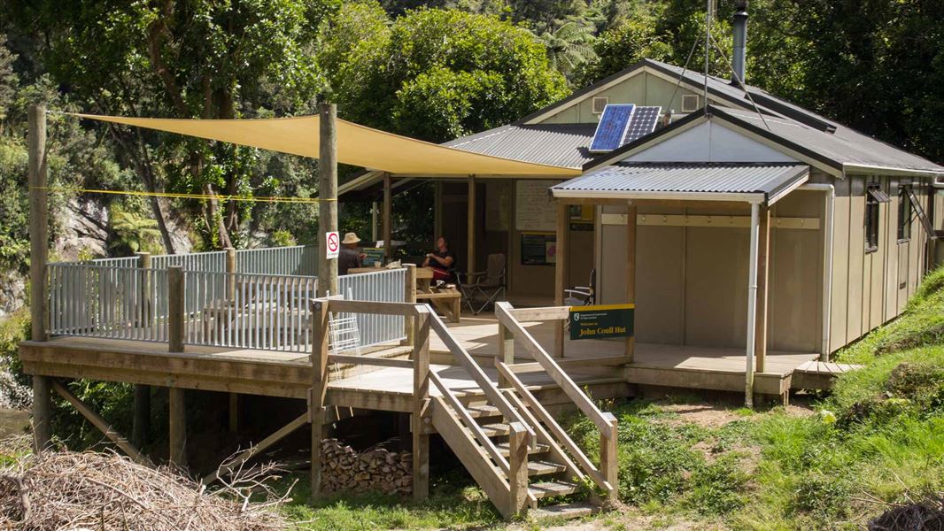 John Coull Hut, hut in Manawatū-Whanganui