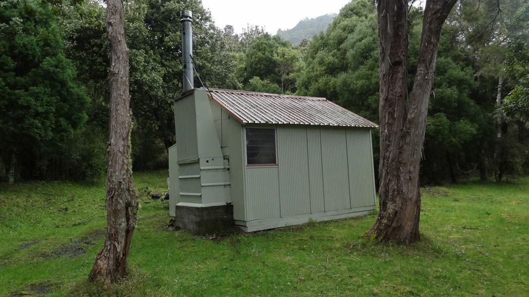 Kawakawa Hut, hut in Wellington
