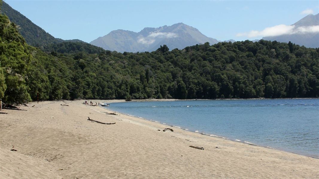Kepler Track: Carpark to Dock Bay and Brod Bay, walk in Southland
