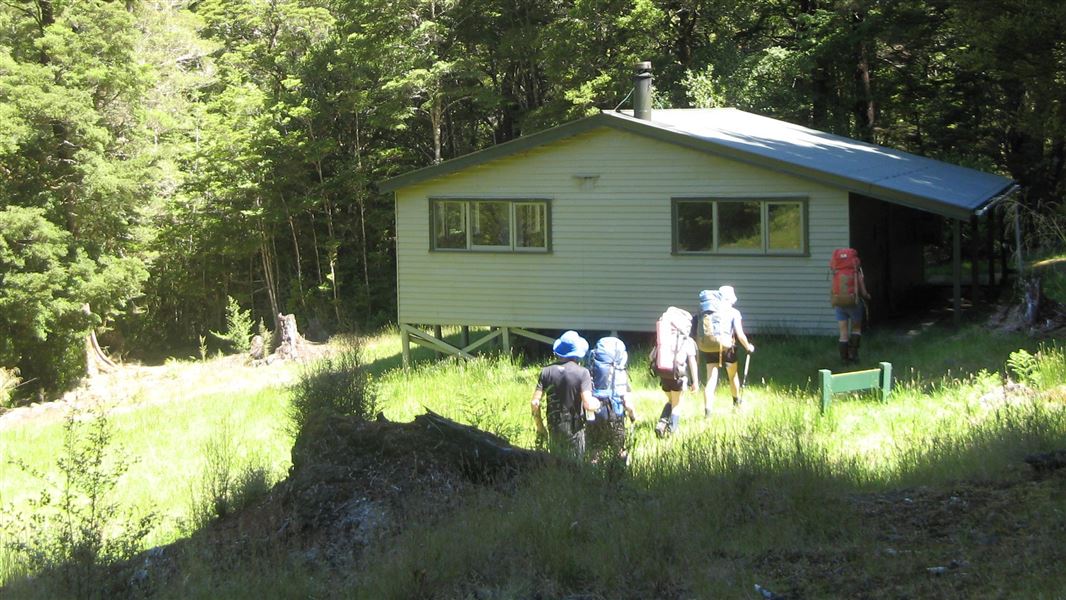 Kings Creek Hut, hut in Tasman