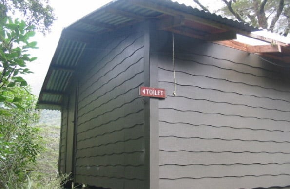 Lake Thomson Hut, hut in Southland