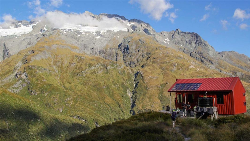 Liverpool Hut, hut in Otago