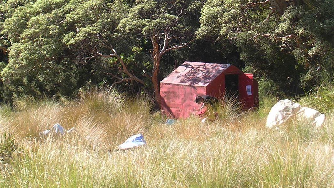 Lower Olderog Bivvy, hut in West Coast