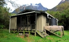 McKerrow Island Hut, hut in Southland