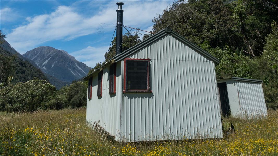 Mid Taipo Hut, hut in West Coast