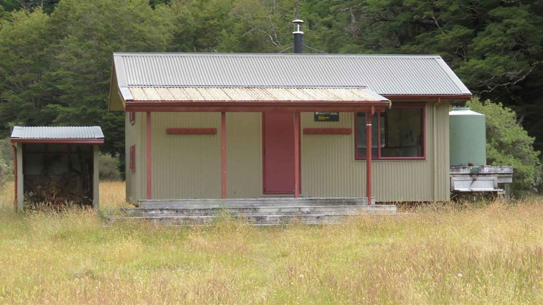Morgan Hut, hut in Tasman