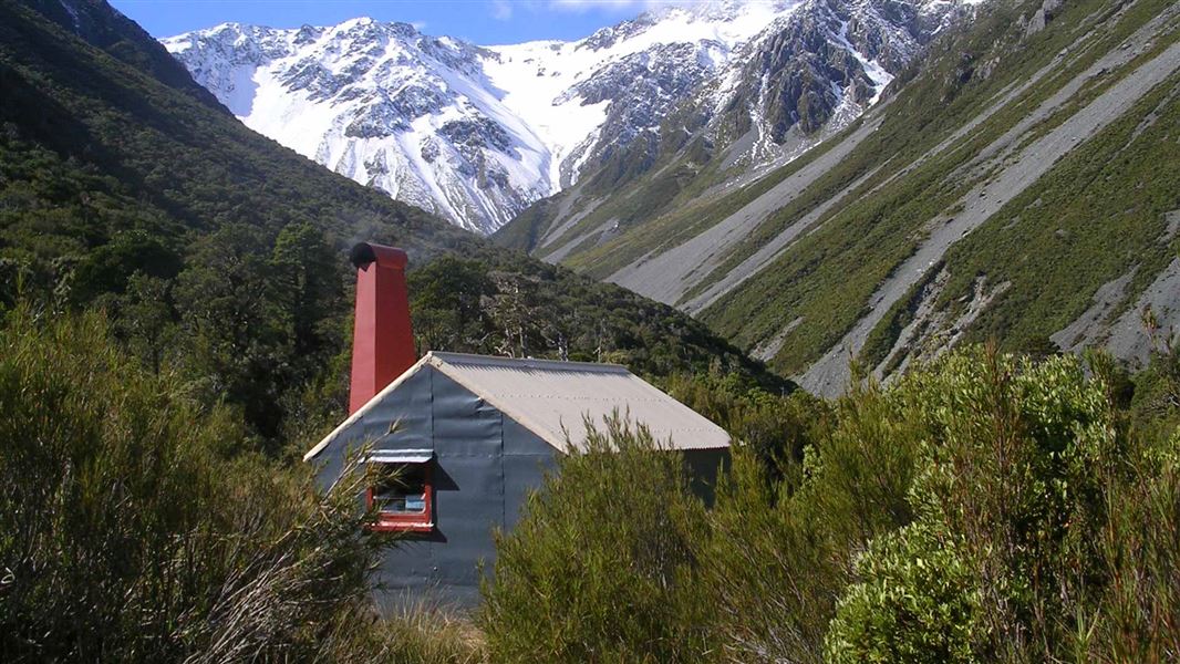 Mungo Hut, hut in West Coast