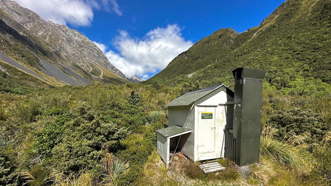Murphy's Bivvy, hut in Canterbury