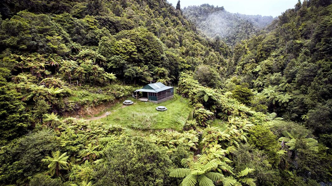 Pakihi Hut, hut in Bay of Plenty