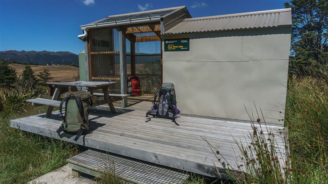 Poor Pete's Hut, hut in Tasman