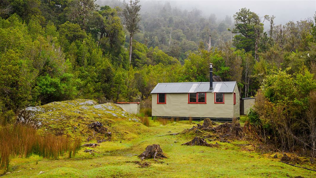 Price Flat Hut, hut in West Coast