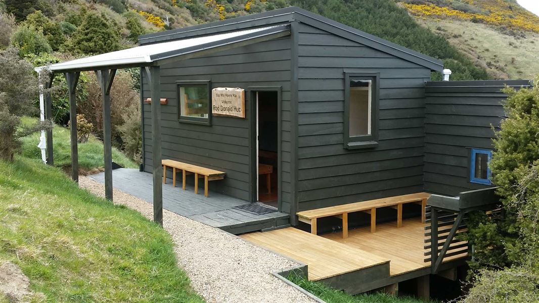 Rod Donald Hut, hut in Canterbury