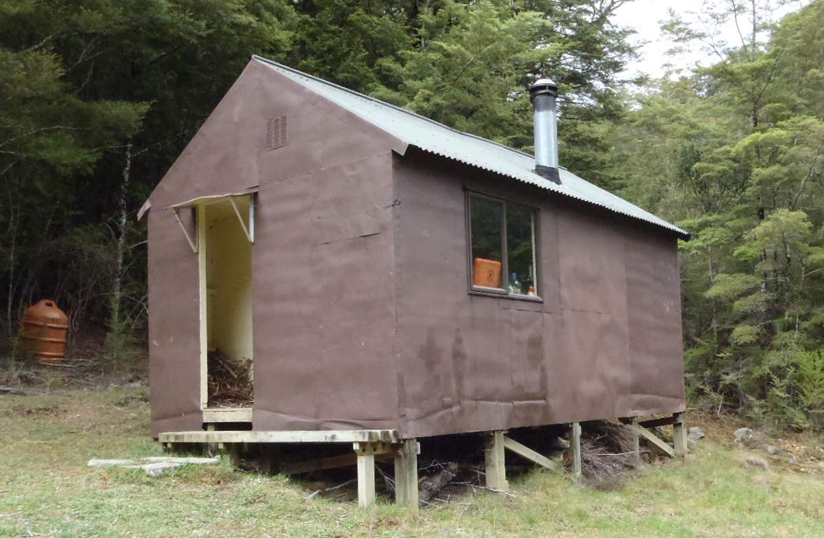 Roebuck Hut, hut in Marlborough