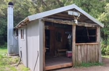 Sayer Hut, hut in Wellington