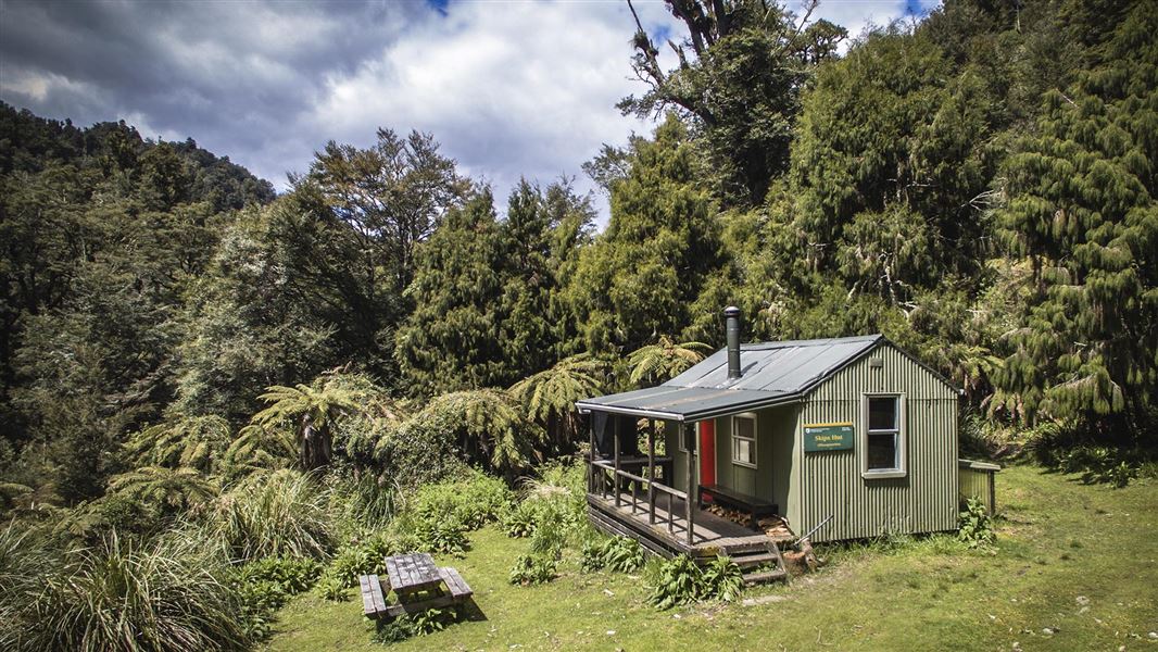 Skips Hut (Whangatawhia), hut in Hawke's Bay