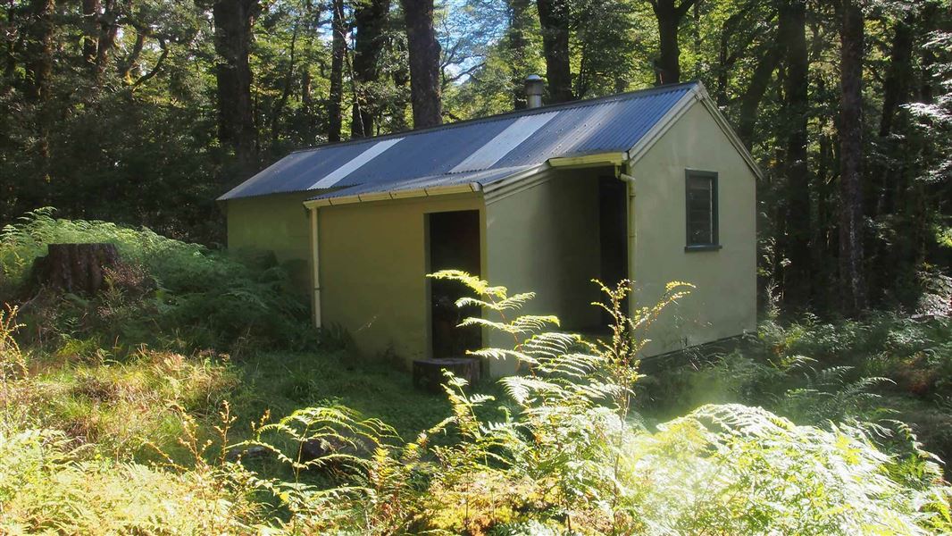 Top Robinson Hut, hut in West Coast