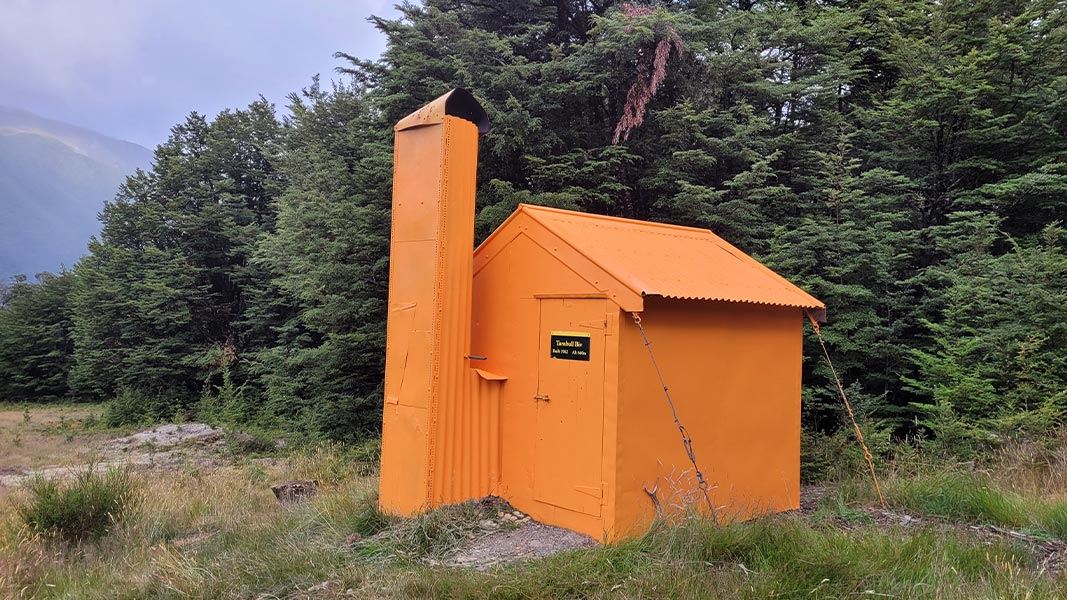 Turnbull Bivvy, hut in Canterbury