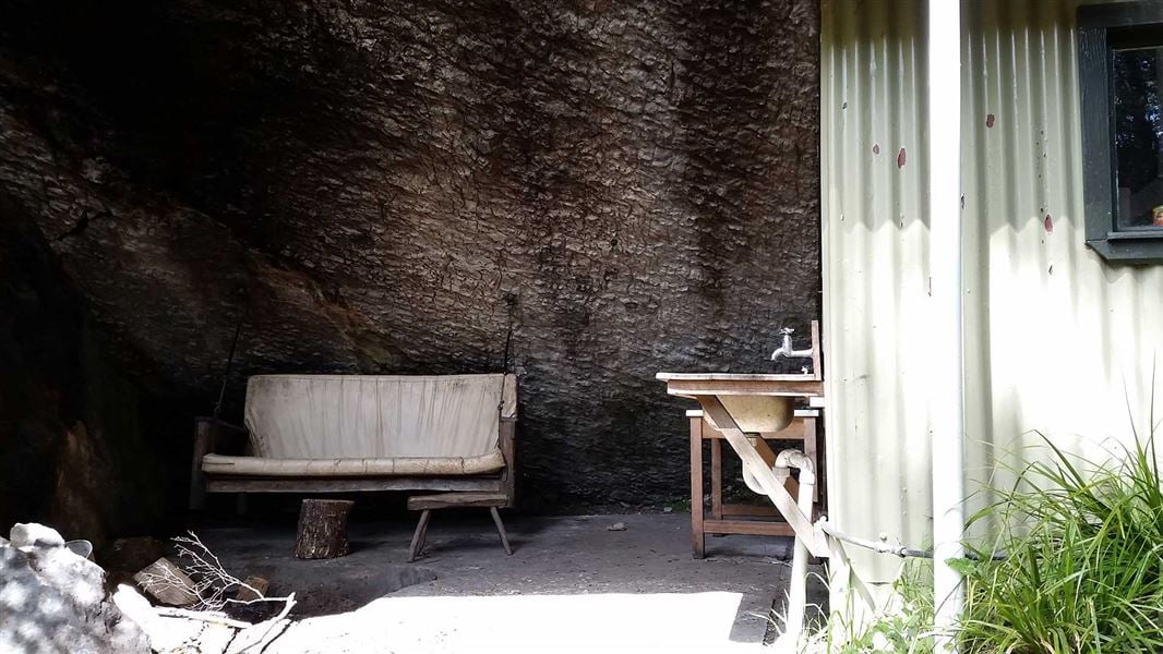 Upper Gridiron Hut, hut in Tasman