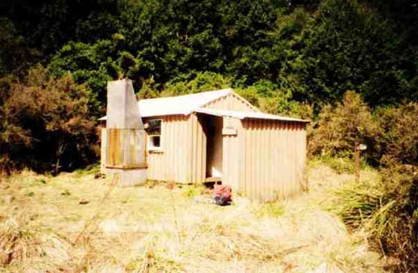 Upper Matakuhia Hut, hut in Hawke's Bay