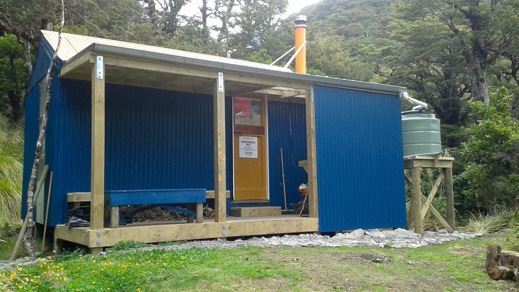 Waikamaka Hut, hut in Manawatū-Whanganui
