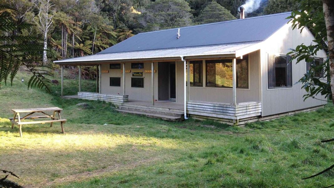 Waitawheta Hut, hut in Waikato
