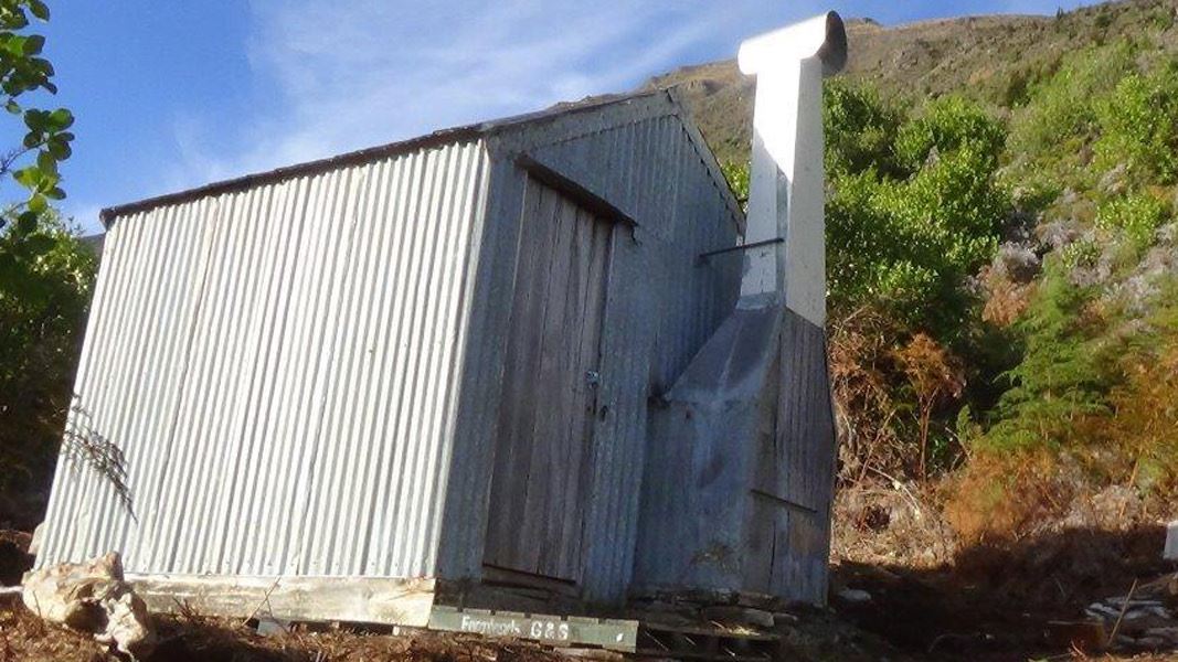 Wānaka Faces Hut, hut in Otago