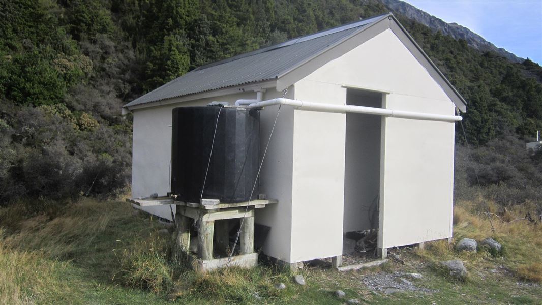 Watchdog Hut, hut in Canterbury