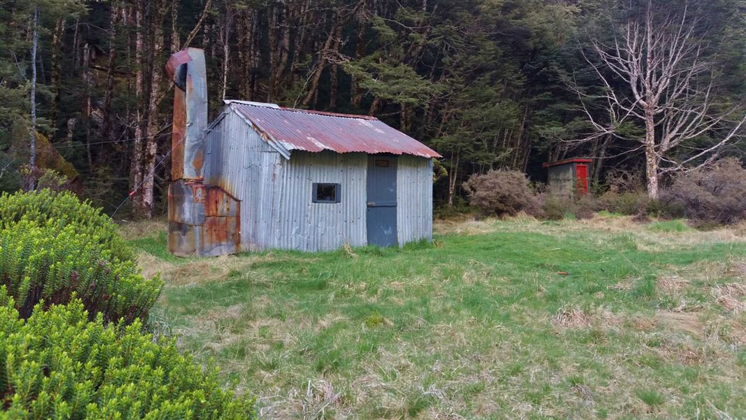 West Harper Hut, hut in Canterbury